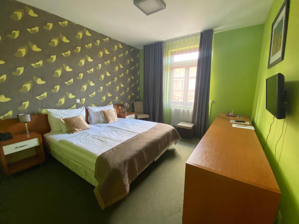Boutique Hotel Sopianae Печ Екстериор снимка
