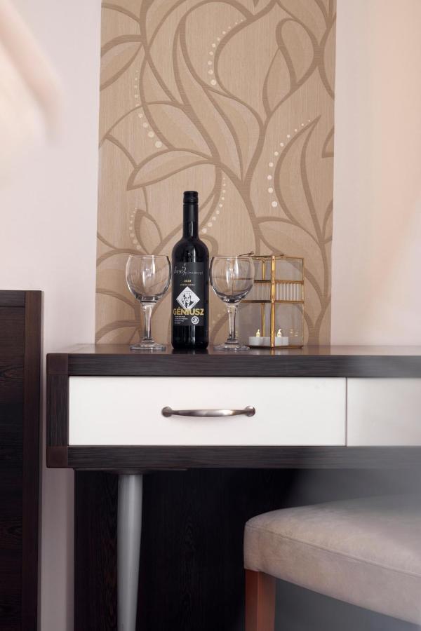 Boutique Hotel Sopianae Печ Екстериор снимка