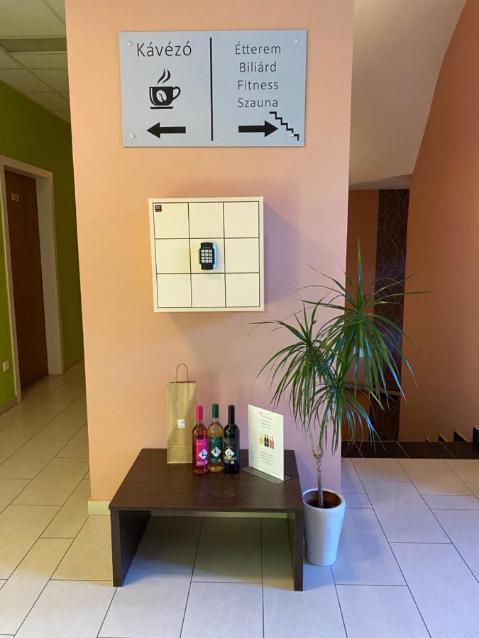 Boutique Hotel Sopianae Печ Екстериор снимка