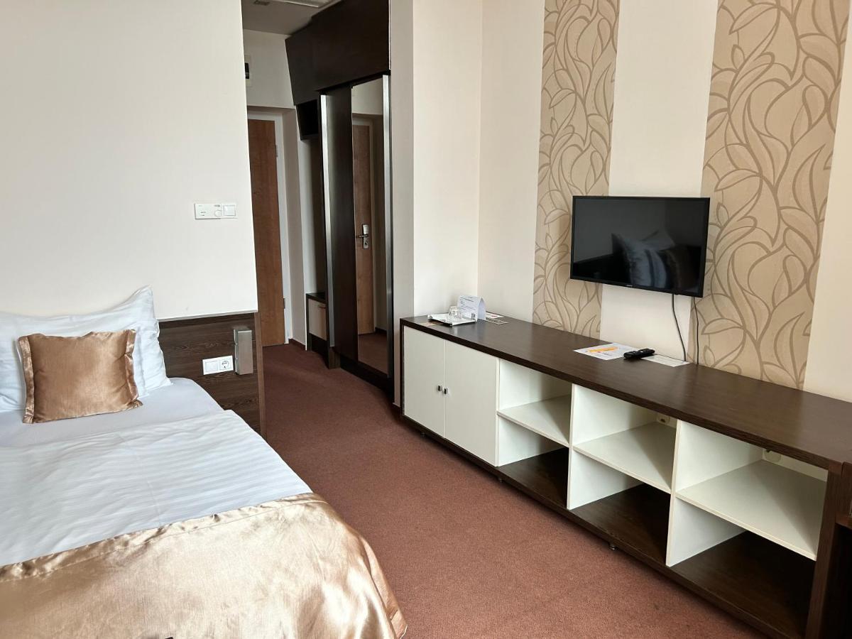 Boutique Hotel Sopianae Печ Екстериор снимка