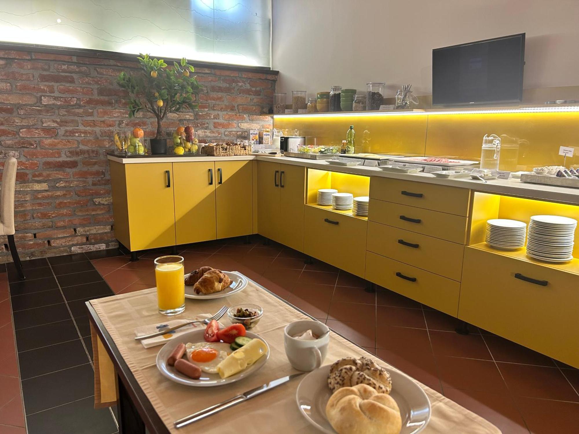 Boutique Hotel Sopianae Печ Екстериор снимка