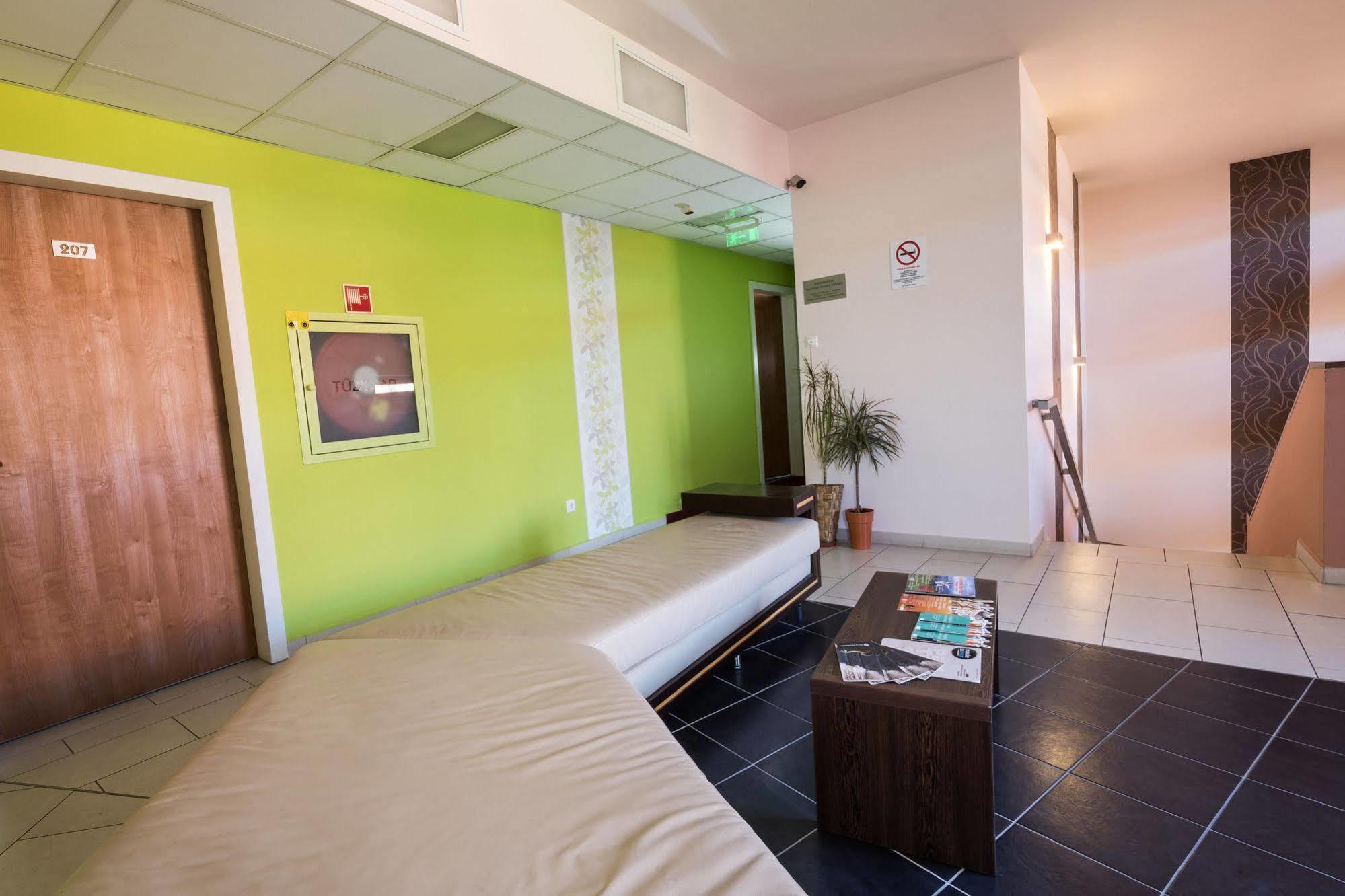 Boutique Hotel Sopianae Печ Екстериор снимка
