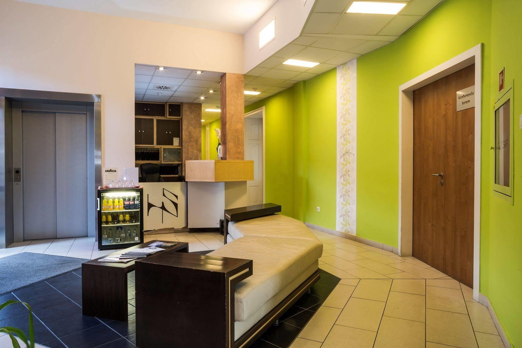 Boutique Hotel Sopianae Печ Екстериор снимка