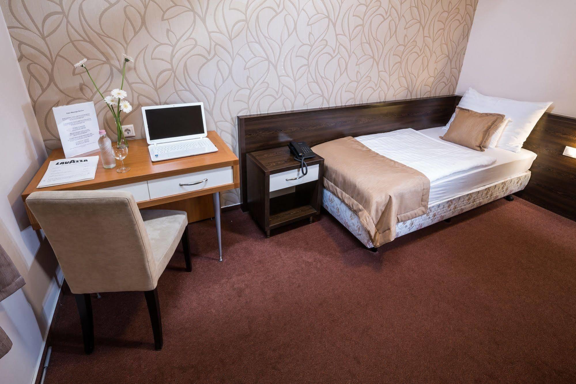 Boutique Hotel Sopianae Печ Екстериор снимка